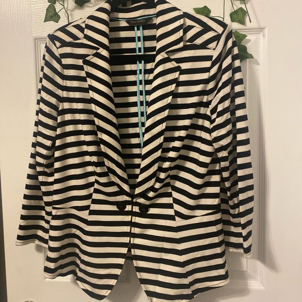 Black and white Blazer from White House Black Market